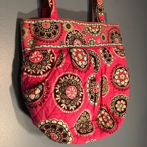 Used Vera Bradley pink shoulder bag good condition